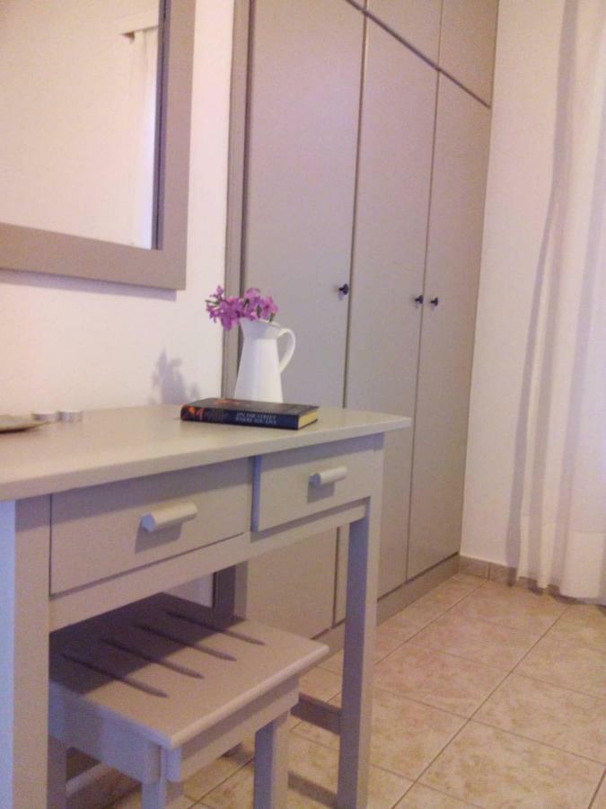Serenity Apartments Ájos Jeórjos Eksteriør bilde