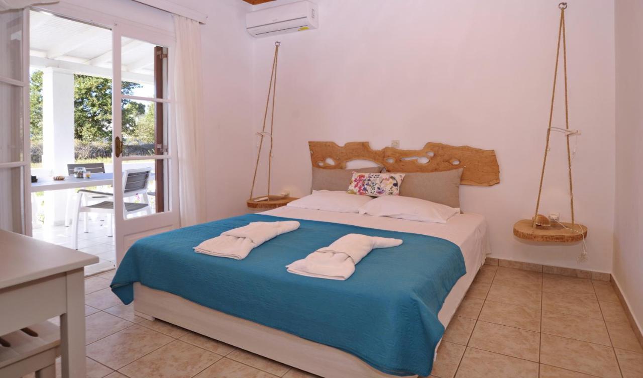 Serenity Apartments Ájos Jeórjos Eksteriør bilde